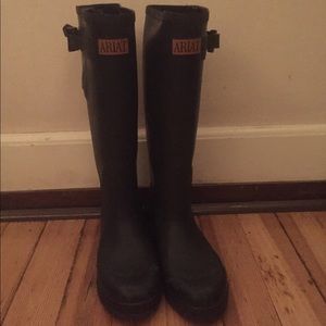 Ariat navy blue rain boots